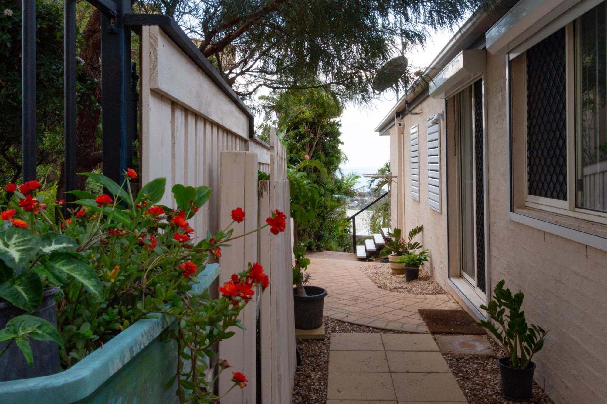 Bella Vista - Spectacular Ocean Views & Continental Breakfast Apartment Yeppoon Exterior photo